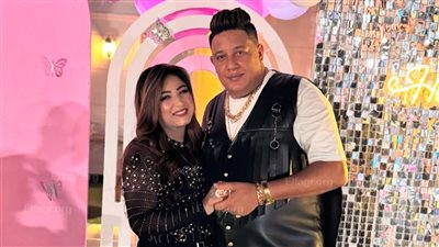 حب حياتي.. حمو بيكا يحتفل بعيد ميلاد زوجته 