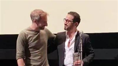 النجم أحمد حلمي يكرم الفيلم الفلسطيني 