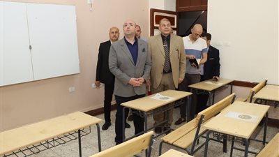 اليوم.. تسليم لجان الامتحان استعدادا للمواد الأساسية بالثانوية العامة 