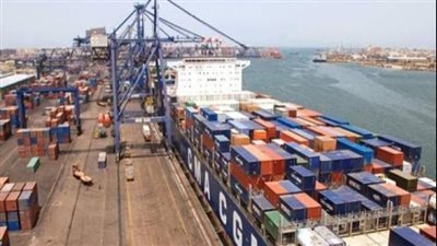 تداول 40 سفينة للحاويات والبضائع بميناء دمياط