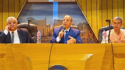 وكيل تعليم الأقصر يعقد اجتماعًا لمنسقي المدارس المنتسبة 