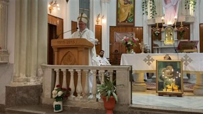 مطران الكنيسة اللاتينية بمصر يترأس قداس اليوم الثامن من تساعية القديس أنطونيوس البدواني بالظاهر