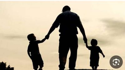 أسباب تجعل الأطفال يحبون آباءهم أكثر من أمهاتهم