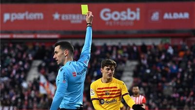 65 بطاقة حمراء ومحجوب من مباريات ريال مدريد.. أرقام لا تفوتك عن مونييز حكم قمة الأهلي والزمالك