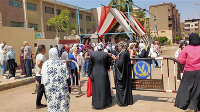 سعادة بين طلاب الثانوية العامة بالقليوبية بعد أداء امتحان اللغة الأجنبية الثانية