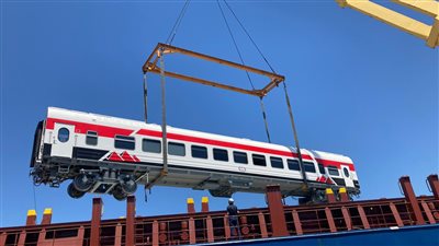 وزير النقل: وصول 16 عربة مكيفة و4 ماكينات لصيانة وتجديد السكة الحديد