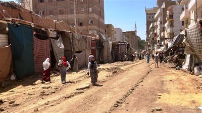 بدء مشروع تطوير وتجميل شارع السوق بإدفو