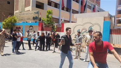 داخل 145 لجنة طلاب بالثانوية العامة في الدقهلية يؤدوا امتحان الكمياء والجغرافيا 