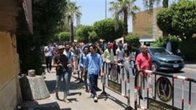 بدء توافد طلاب الثانوية العامة في ثاني أيام امتحانات على اللجان الامتحانية