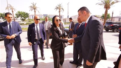  عقب أداء اليمين الدستورية.. وزيرة التضامن الاجتماعي تصل مقر الوزارة بالعاصمة الإدارية الجديدة 