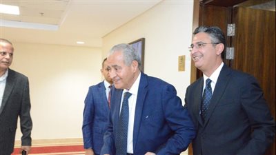 تسليم وتسلم .. المصيلحي يلتقى وزير التموين الجديد (صور)