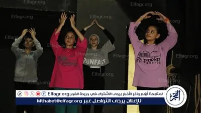ورش رسم وأداء حركي ومسرحي للموهوبين في ثاني أيام 