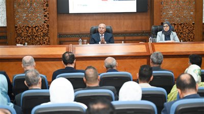 وزير النقل يقرر زيادة عدد أيام العمل لهيئة التنمية الصناعي 