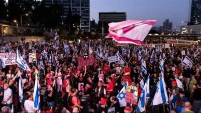 عاجل.. احتجاجات واسعة في تل أبيب تطالب بإقالة حكومة 