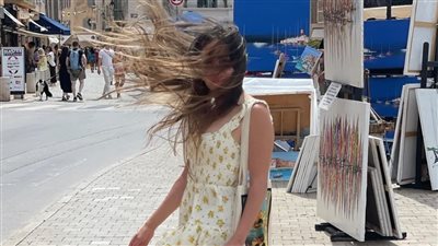 جميلة عوض تشارك جمهورها بأحدث صورها من شهر العسل في فرنسا 