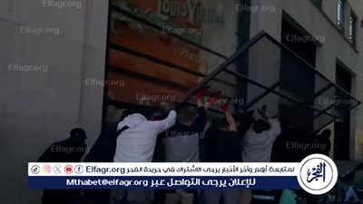 تعزيز واجهات المحلات في باريس تحسبا لأعمال شغب مع انتهاء الانتخابات التشريعية 