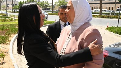 وزيرة التضامن الاجتماعي تستقبل نيفين القباج بمقر الوزارة في العاصمة الإدارية الجديدة