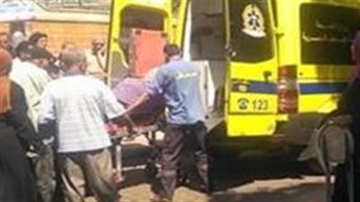 إصابة شخصين إثر تصادم سيارتين بـ 