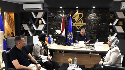 محافظ أسوان: تنسيق متواصل مع التنمية المحلية لجذب المزيد من مشروعات الاستثمار