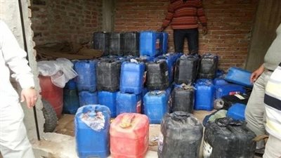 سقوط تشكيل عصابي لبيع المواد البترولية بالسوق السوداء بحوزتهما 6 طن سولار جنوبي الأقصر