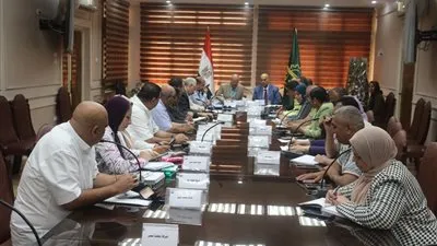 تعليمات مشددة من محافظ القليوبية بشأن مشكلة النظافة بمدن المحافظة