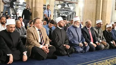 وزير الأوقاف ووكيل الأزهر يؤدون صلاة الجمعة في الجامع الأزهر 