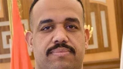 د. مصطفى ثابت رئيس تحرير الفجر يهنئ الصحفي محمد كمال لحصوله على الماجستير