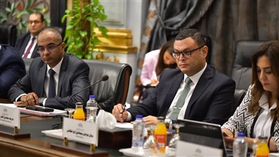 وزير الإسكان: توفير نماذج مختلفة من برامج الإسكان بالريف والحضر 