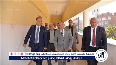 محافظ الإسماعيلية يتفقَّد لجنة امتحانات الثانوية العامة بمدرسة السادات 