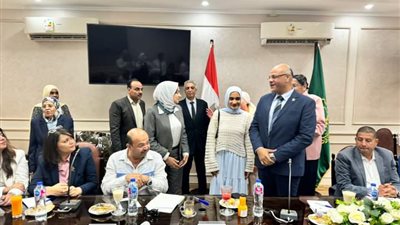 محافظ القليوبية يكرم الأولى على التعليم الفني الزراعي