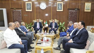 محافظ المنوفية يستقبل وفود المهنئين من قيادات حزب الشعب الجمهوري 