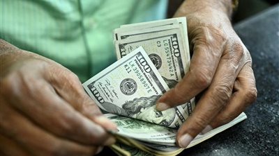 سعر الدولار اليوم الاثنين 15-7-2024 ختام تعاملات البنك المركزي المصري