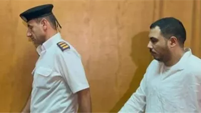 عاجل..  وقف سير الدعوي لحين الفصل في طلب رد هيئة المحكمة بـ 