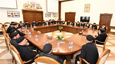 البابا تواضروس يلتقي مجمع كهنة إيبارشية 