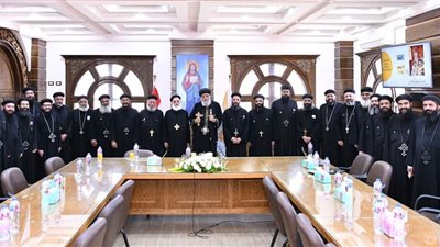 البابا تواضروس يلتقي كهنة برنامج 