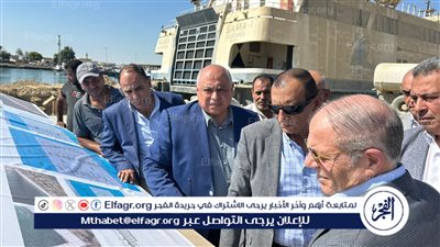 نائب وزير النقل يتفقد مشروعات ميناء بورتوفيق بالسويس