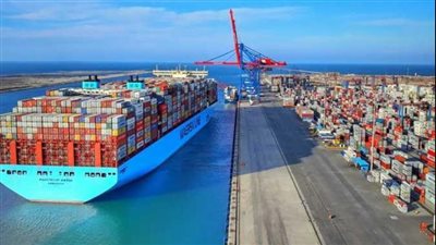 ميناء دمياط يتداول 35 سفينة للحاويات والبضائع العامة