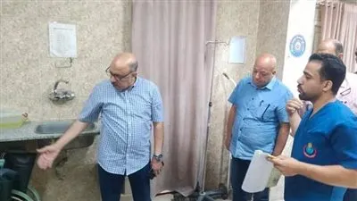 وكيل صحة أسيوط يقوم بزيارة مفاجئة للمركز الطبي بالوليدية بحي شرق