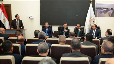 وزير التموين يجتمع بمديري المديريات لتكثيف الرقابة على الأسواق