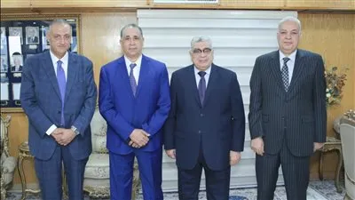 لهذا السبب.. رئيس مجلس الدولة يستقبل نقيب المحامين