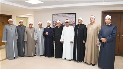 وزير الأوقاف يلتقي شيخ عموم المقارئ المصرية ونقيب القراء