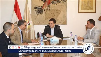 وزير الثقافة يجتمع مع ممثلي جهاز مشروعات الخدمة الوطنية لمتابعة تنفيذ عدد من المشاريع الإنشائية بالوزارة