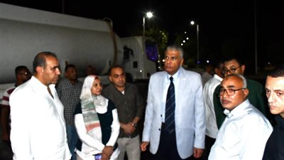 محافظ أسوان يتابع ميدانيًا جهود إصلاح الكسر المفاجئ بخط الطرد