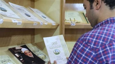 إقبال متزايد على كتاب 