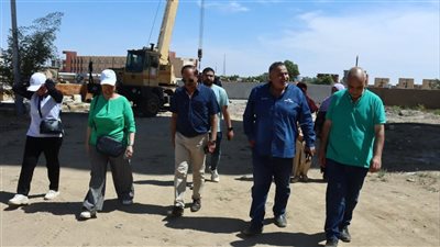 رئيس مياه أسيوط يتفقد سير العمل بمحطات المياه بقطاع الوادى الجديد 
