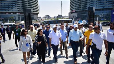 مدبولي يتفقد أحدث مشروعات مدينة العلمين ويزور نورث سكوير مول (صور)