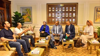 محافظ أسيوط يلتقى وفد الهيئة العربية للتصنيع لبحث سبل التعاون المشترك