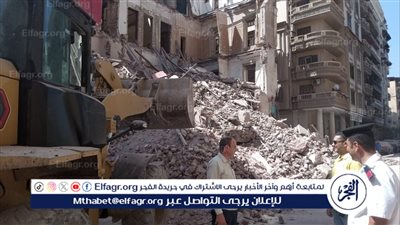 انهيار عقار ضخم خالي من السكان بشارع المختلط بمدينة المنصورة دون وفيات أو اصابات