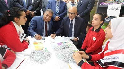 عبد اللطيف ومحافظ الدقهلية يتفقدان مدرسة الحصص الابتدائية المشتركة التابعة لمشروع 