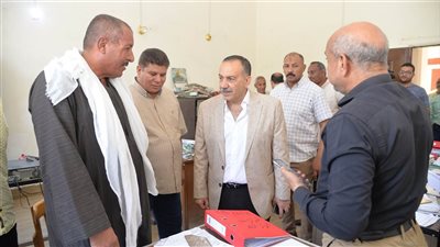 محافظ أسيوط يقوم بزيارة مفاجئة لمديرية الري  